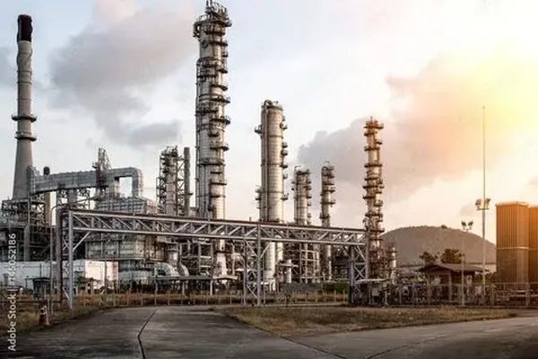 Жара за 30, село Нижний Ольшанец как будто вымерло. И лишь... Жара за 30, село Нижний Ольшанец как будто вымерло. И лишь...