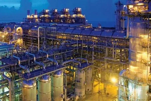 Поначалу антикитайскую резолюцию внес на рассмотрение... Поначалу антикитайскую резолюцию внес на рассмотрение...